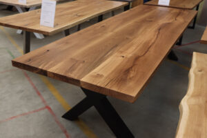 Tisch aus Alteiche 300x100cm