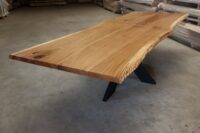 Tisch mit Baumkante 300x100cm