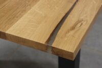 Tisch aus Eiche mit Epoxy in 300x100cm