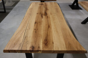 Tisch aus Alteiche in 260x100cm
