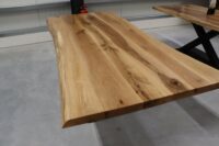Tisch mit Baumkante aus Alteiche 240x100cm