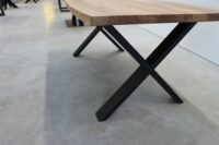 Tisch aus Nussbaum in 180x90cm