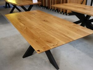 Tisch mit Schweizer Kante in 200x100cm