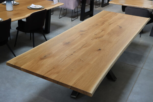 Tisch aus Eiche mit Epoxy 300x100cm