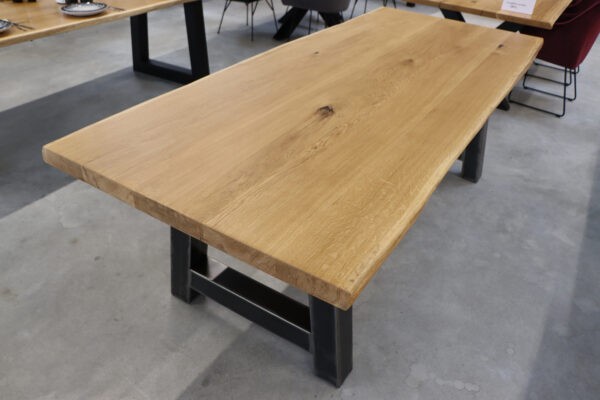 Tisch aus Eiche in 6cm Stärke 240x100cm