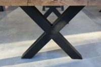Esstisch aus Eiche mit Baumkante in 220x100cm