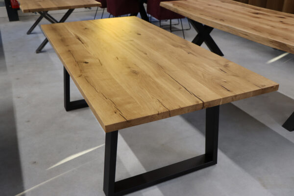 Tisch aus Eiche Epoxy in 200x100cm