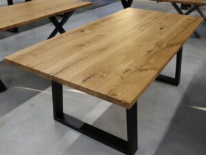 Tisch aus Eiche Epoxy in 200x100cm