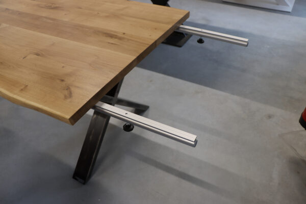 Tisch mit Baumkante und Ansteckplatten 180x100cm