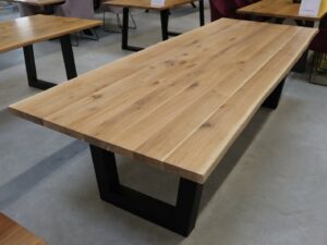 Esstisch mit Baumkante in 280x100cm