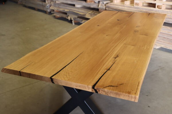 Tisch aus Eiche mit Epoxidharz in 280x110cm