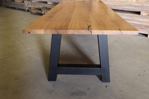 XXL Tisch aus Eiche mit Epoxidharz in 300x100cm