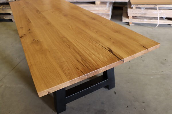 XXL Tisch aus Eiche mit Epoxidharz in 300x100cm