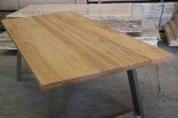 Tisch aus Rüster in 210x100cm