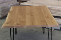 Esstisch aus Eiche mit Baumkante in 160x90cm