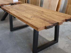 Tisch aus Alteiche in 200x100cm