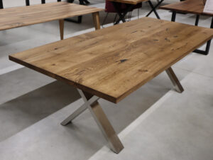 Tisch aus Eiche mit Terra Ölung in 220x100cm