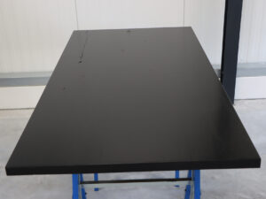 Schwarze Tischplatte aus Eiche in 180x90cm