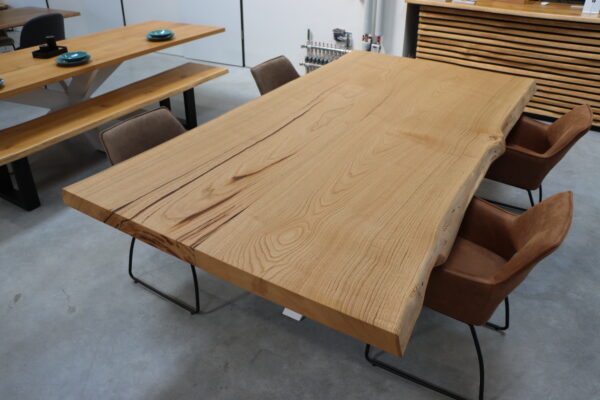 Tisch aus Kastanie als Konferenztisch 260x130cm