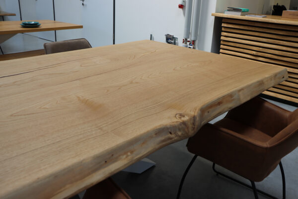 Tisch aus Kastanie als Konferenztisch 260x130cm