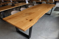 XXL Konferenztisch aus Eiche mit Baumkante in 350x110cm