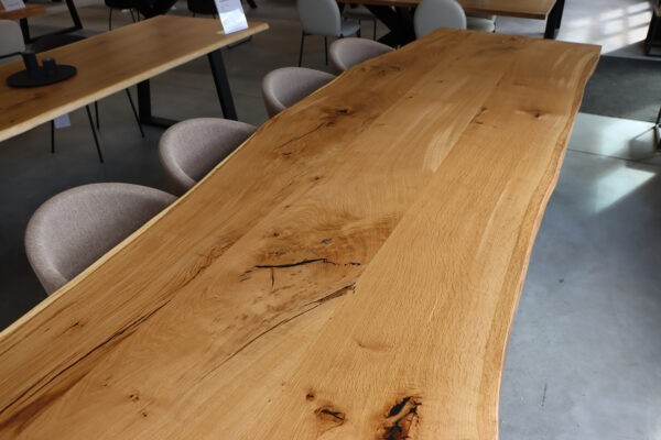 XXL Konferenztisch aus Eiche mit Baumkante in 350x110cm