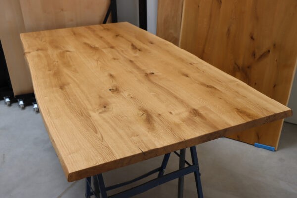 Tischplatte mit Baumkante aus Eiche in 200x100cm